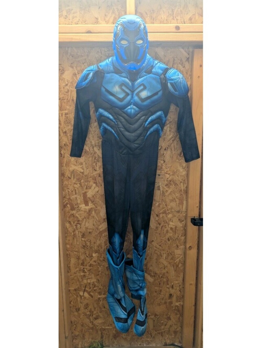 Blue Beetle Boys Costume Sz. L Missing Detachable Foam Backpiece